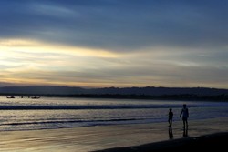 Ini Dia Pantai Primadona di Jawa Barat