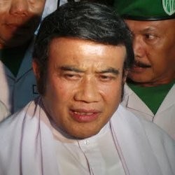 Angel Lelga Bungkam Soal Anak, Rhoma Irama Tersenyum