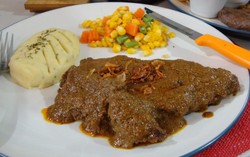 HomeRibs: Bisa Karaoke atau Ngeband Sambil Menyantap Marie Claire yang Empuk Berempah