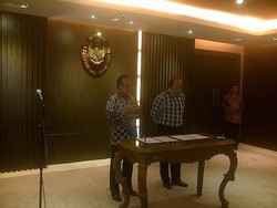 Bantu Nelayan Korban Banjir, Orang Terkaya RI Ini Rogoh Kocek Rp 100 Miliar