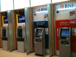 BI dan OJK Sama-sama Punya Perlindungan Konsumen Bank, Apa Bedanya?