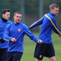 Arsenal Lupakan Kekalahan atas Bayern dan Fokus ke Kucing Hitam