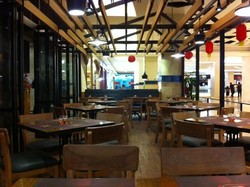 Menyicipi Menu Serba Ayam di Resto ala Portugis Casa de Peri