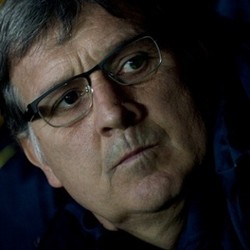 Barca Disebut Buruk oleh Mourinho, Martino Enggan Komentar