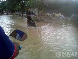 Banjir 30 Cm Hingga 1,5 Meter Rendam 7 Perumahan di Bekasi