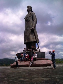 Megahnya Monumen Jenderal Sudirman di Pacitan