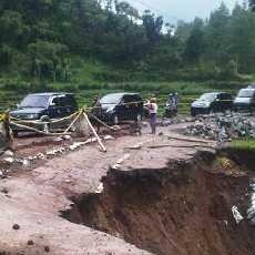 Inilah Penampakan Jalan Amblas Pujon-Ngantang