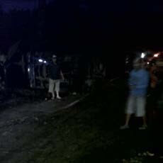 Dua Mobil Travel Terguling di Pacet, 25 Penumpang Terluka