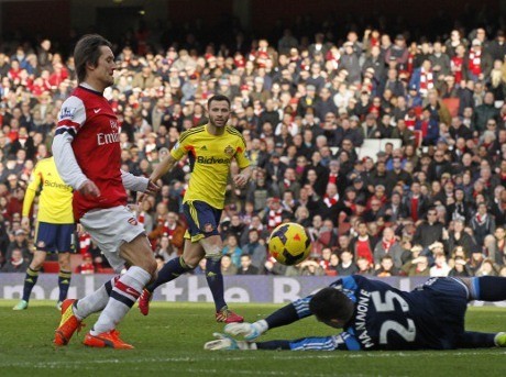 Dua Gol Indah yang Memuaskan Wenger