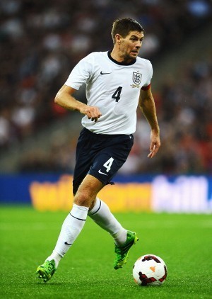 Hodgson Ingin Gerrard Main Sampai Euro 2016