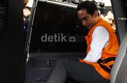 Hari Pertama di Rumah Sakit, Wawan Dibesuk Mertua dan Anak Bungsu