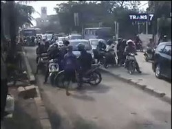 Begini Aksi Kutip Paksa Sejumlah Pemuda ke Pengendara Motor