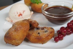 Video Resep: Frittelle Caramel Sauce