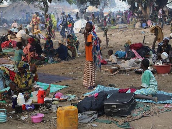 Konflik di Afteng, Ratusan Ribu Orang Mengungsi