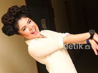Rambut Brokoli Tina Toonita