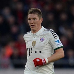 Schweinsteiger Berharap Fit Terus Hingga Akhir Musim