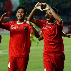 Evan Dimas Hat-trick, Timnas U-19 Kalahkan Persebaya U-21