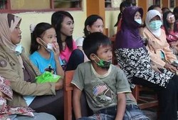 Dibantu Dokter dan Obat Gratis, Korban Bencana Malah Jadi Berobat Latah