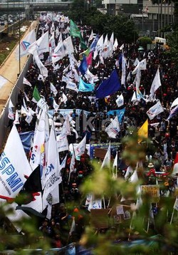 6 Ribu Personel Polisi Amankan HUT Organisasi Buruh KSPSI di Istora