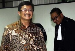 Uang untuk Pimpinan dan Anggota Komisi VII Diserahkan via Staf Bhatoegana
