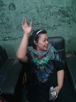 5 Bentuk Lukisan Misterius yang Muncul di Tembok Rumah Heriya di Cawang