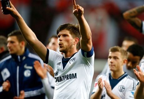 Huntelaar yang Penasaran dengan Si Putih