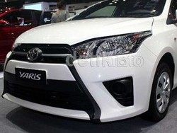 Ribuan Orang Antre Mendapatkan Yaris Terbaru