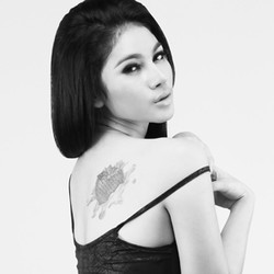 Si Seksi Gina Aditya Idamkan Cowok Seperti Samuel Rizal