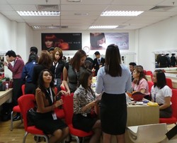 Mengintip Tempat Pelatihan Pramugari AirAsia (2)