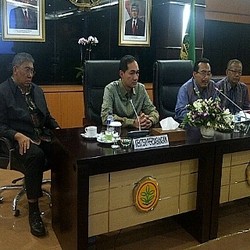 Mendag Lutfi Datangi Kantor Mentan Suswono