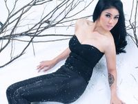 Gina Aditya, Sexy in Winter