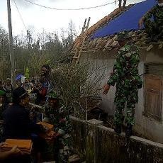 Gubernur Soekarwo Pantau Rehabilitasi Rumah Korban Kelud