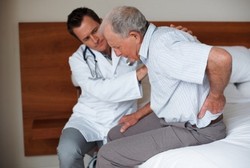 Tubuh Kakek Ini Ditanami 42 Mutiara Gara-gara Teperdaya Dokter Gadungan