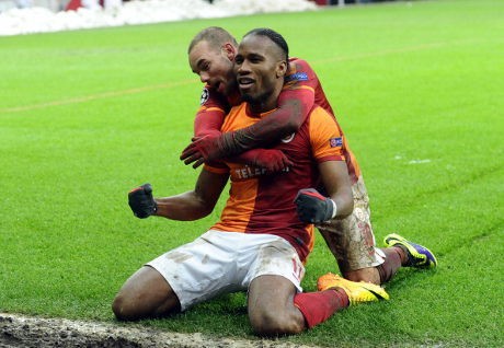 Mancini Tuntut Performa Terbaik dari Drogba dan Sneijder