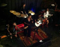 Superglad Garap Video Musik Single Terbaru, Memori