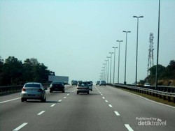 Andai Jalan Tol Indonesia Sepi Seperti di Malaysia