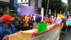 11 Tahun Jadi Honorer, Ratusan Guru Bantu Demo Kemenpan