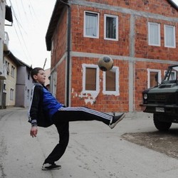 Berapa Peluangmu Bermain Bola pada Level Internasional?