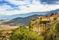 Yang Belum Anda Tahu di Eropa, Biara di Atas Awan!