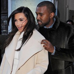 Kim Kardashian Ingin Gelar Pernikahan yang Sangat Sederhana