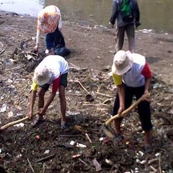 Sofjan Wanandi Sindir RI Impor Cangkul dari Vietnam dan China