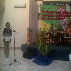 Petani Apel Malang Menangis di Depan Anggota DPR Soal Serbuan Buah Impor