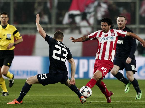 Olympiakos Hajar MU 2-0