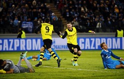 Zenit sempat membalas di menit 57 dan 69, tapi 2 gol Robert Lewandowski pada menit 61 dan 61 benar benar menghancurkan zenit di Petrovski Stadium. (REUTERS/Alexander Nikolaev/Interpress).     