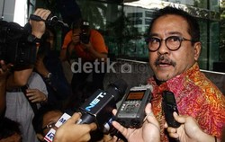 Pimpin Banten, Rano Karno Selalu Tetap Melapor ke Atut