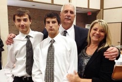 Si Kembar Ini Kena Gangguan Ginjal Langka yang Mematikan dan Tak Ada Obatnya