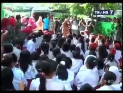 Sibuk, Risma Tak Hadiri Undangan DPR