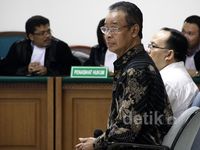 Hambit Bintih dan Cornelis Nalau Dituntut 6 Tahun Bui