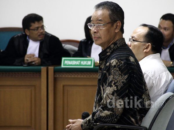 Hambit Bintih dan Cornelis Nalau Dituntut 6 Tahun Bui