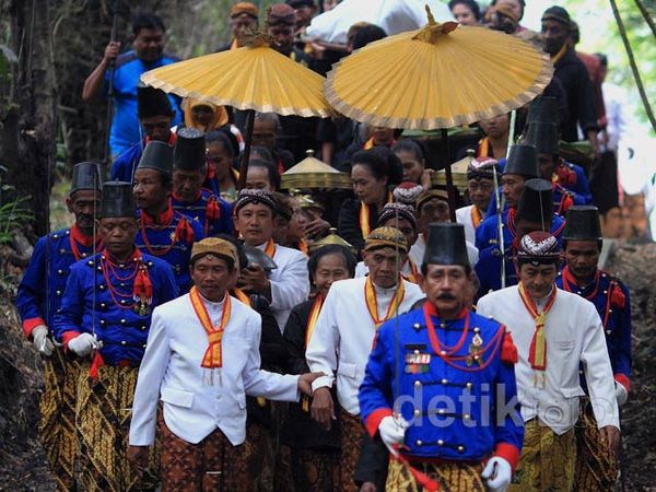 Sesaji Mahesa Lawung di Keraton Surakarta